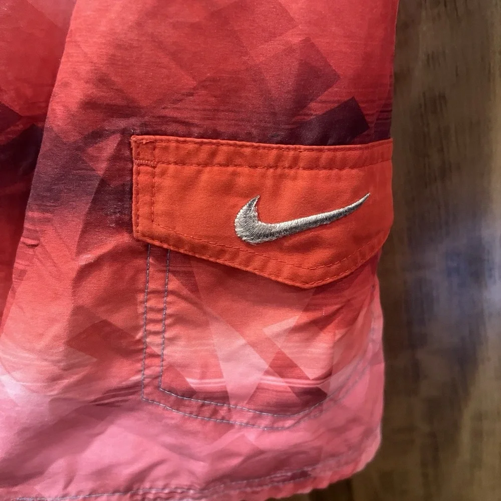 NIKE Red Men's Size Small S Swim Trunks Suit Built in Lining Beach Surf Short 8